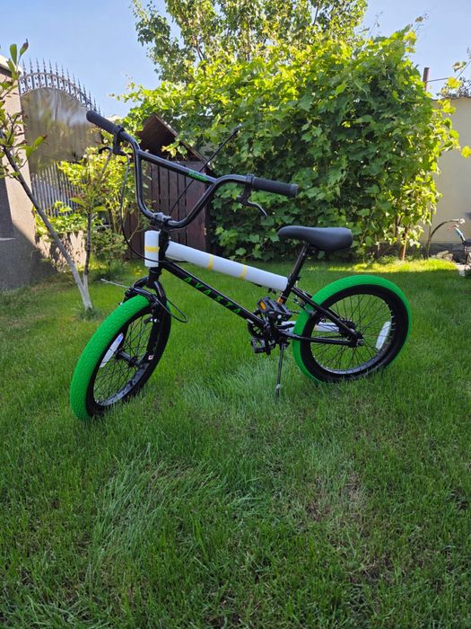 Vand bicicleta bmx Avasta