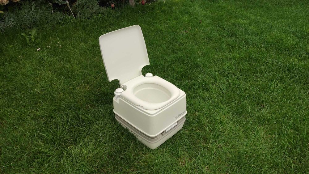 Toaleta ecologica portabila Thetford.