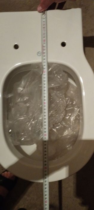 Продавам  нови тоалетни чинии за вграждане