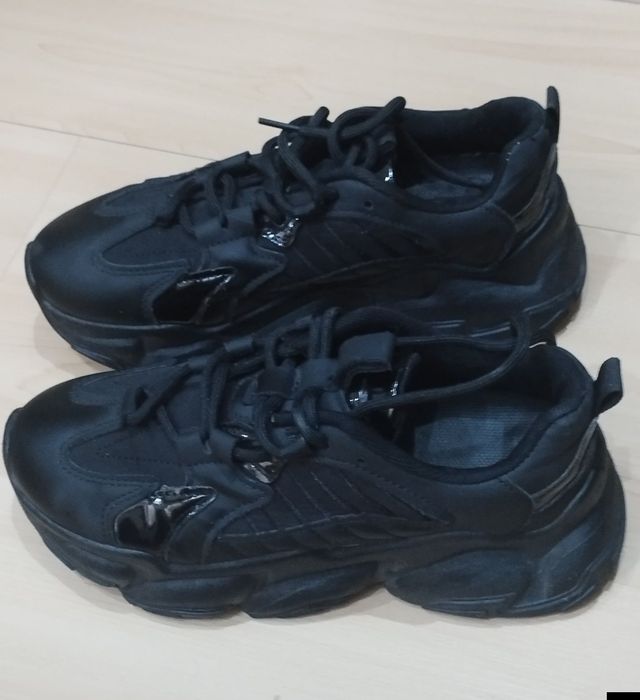 Кроссы размер 35 состояние новых