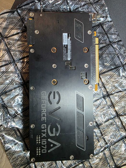 Placa video EVGA GeForce GTX 1070 FTW 8GB GDDR5 256-bit - citeste tot