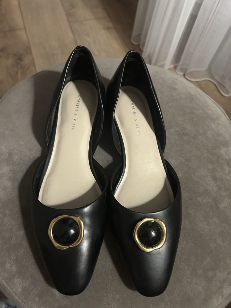 Туфли Charles and keith