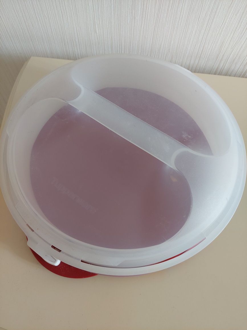 Контейнер для транспортировки и хранения тортов Tupperware