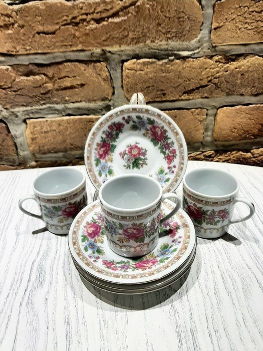 Лаган советский Сервиз кофейный. Чайники