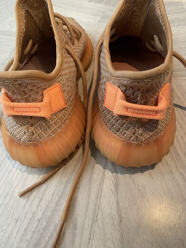 Маратомки адидас Yeezy