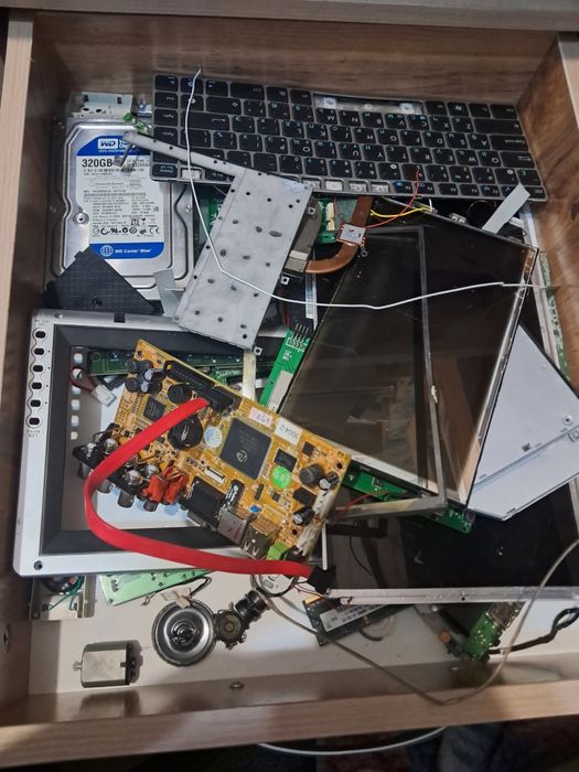 Продам микросхемы