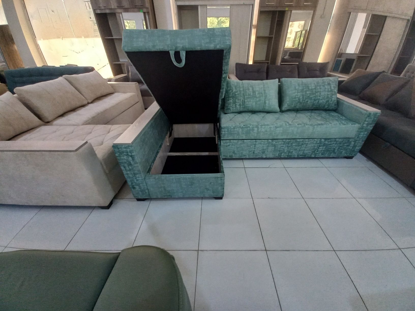 Ayamis mebel Zamonaviy mebel kapot ugalok sotiladi