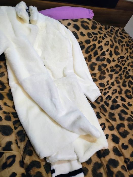 Промоция!!/Ново /Дамско пухено палто+подарък плюшен шал