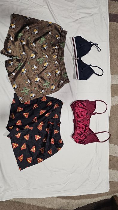 Set doua pijamale bustiera si pantaloni scurți xs s