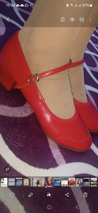 Красные туфли для танцев