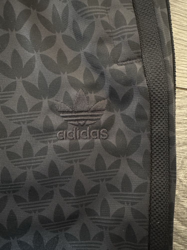 Ново, с етикет, долнище Адидас (Adidas Originals)
