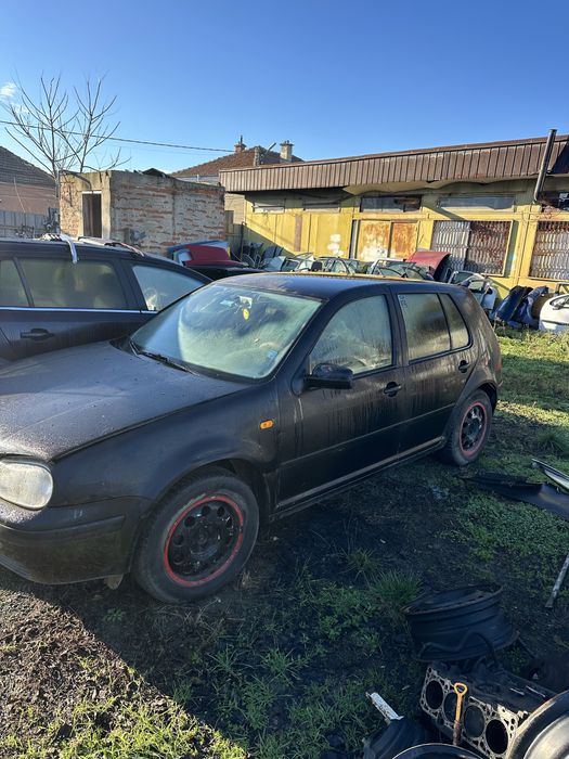 Golf 4 НА ЧАСТИ !