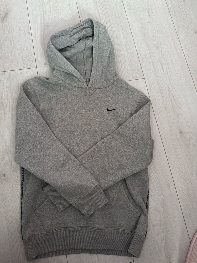 Nike  140- 152 сив