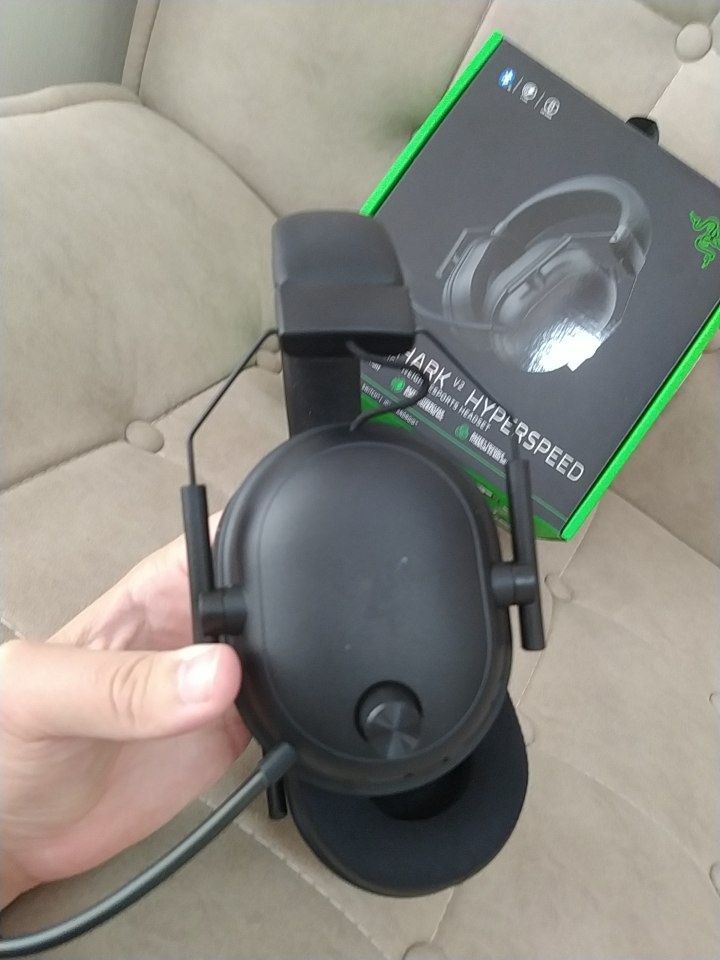 Naushnik razer black shark hayperspeed