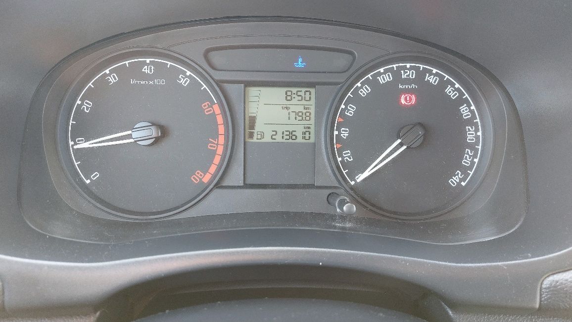 Vând Skoda Fabia motor 1,2 benzina