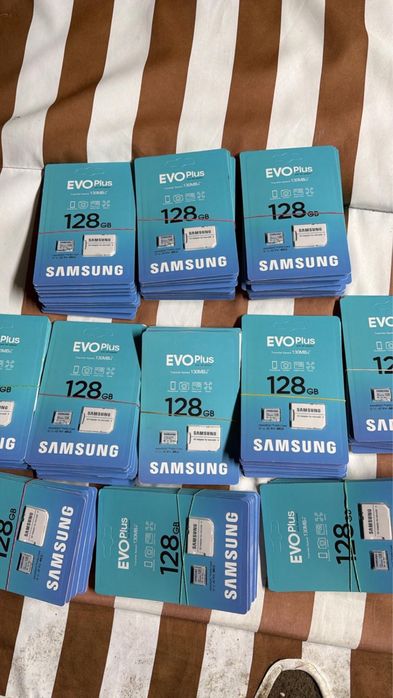 Card memorie samsung evoplus 128 gb. 256 gb. 512