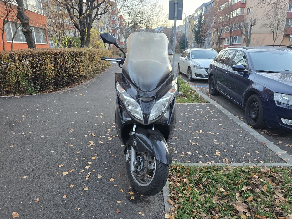 Suzuki Burgman 400 k8