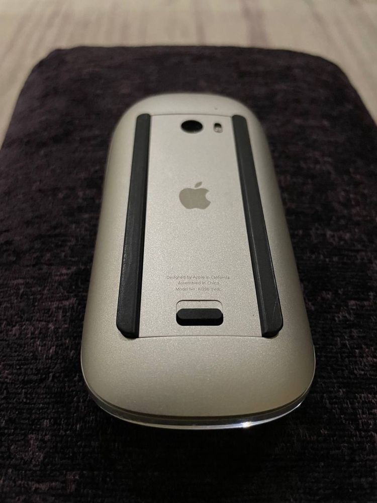 Мышь Apple A1296 Wireless Magic Mouse (Model: A1296 3Vdc)