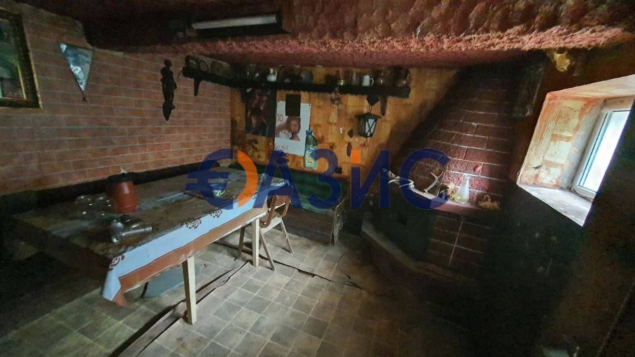 Къща на 2 етажа-73 кв. м.+ двор 600 кв. м., с. Горица,Общ. Поморие