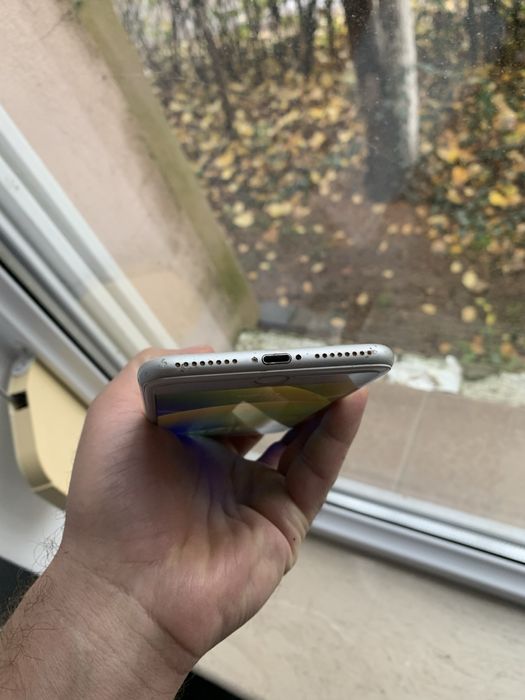 Iphone 8 plus 64 gb liber de retea
