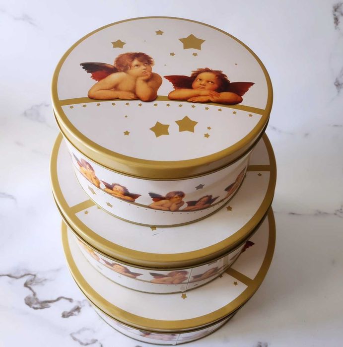 Коледни метални кутии