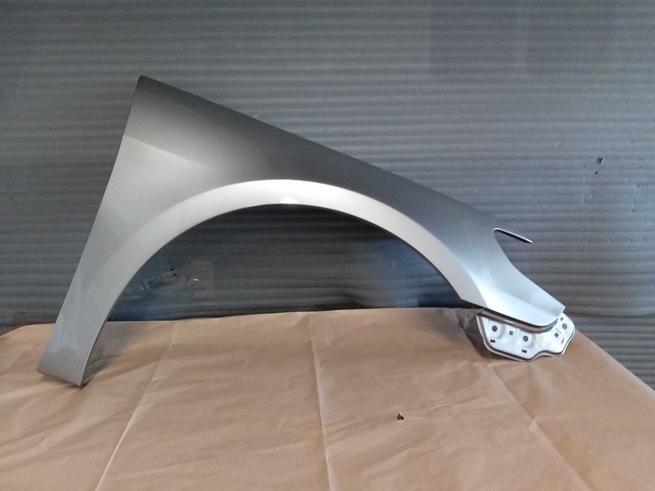 Aripa Fata Dreapta VW Passat CC 2008-2012 (LC8Y (Auriu))