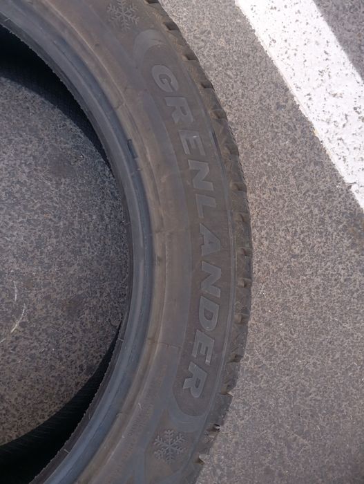 Продается зимние шины 275.45r21 в комплекте 4шт
