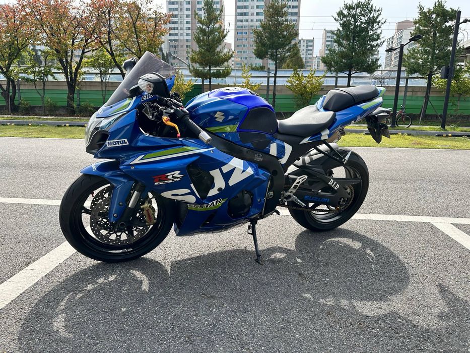 Suzuki GSX1000R 2014 года выпуска