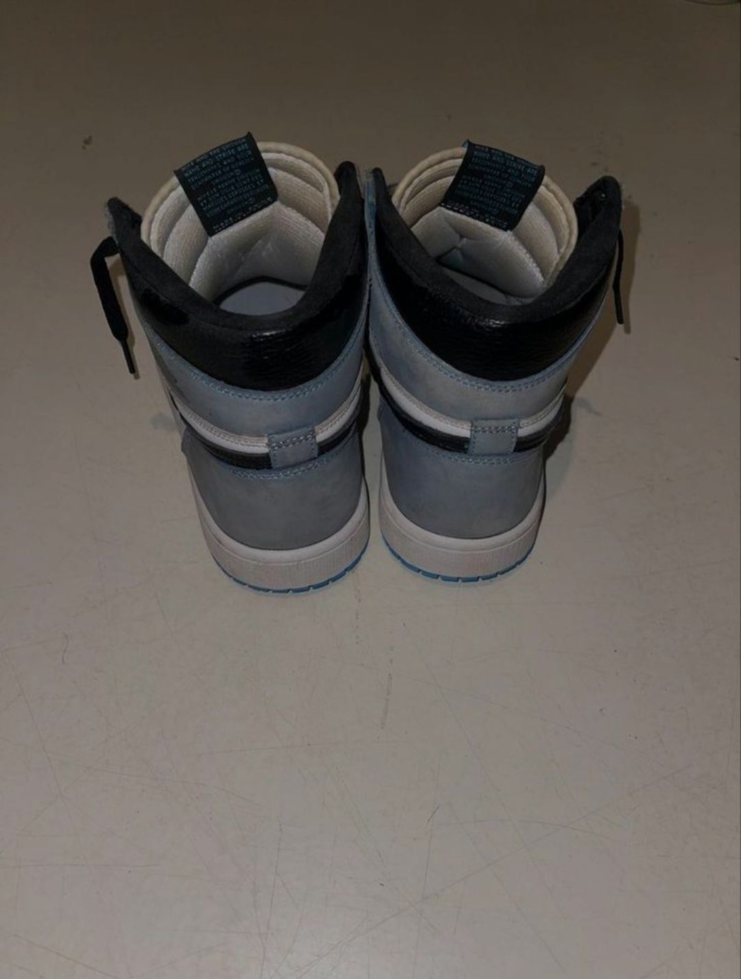 Air Jordan 1 Retro High OG University Blue