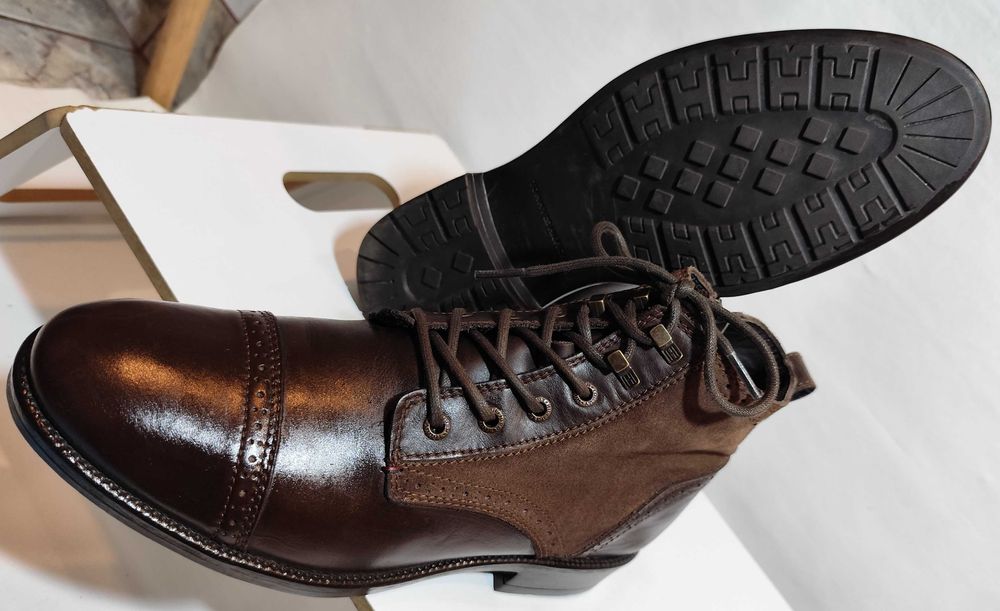 Ghete lace up 42 42.5 cap toe Tommy Hilfiger piele naturala moale maro