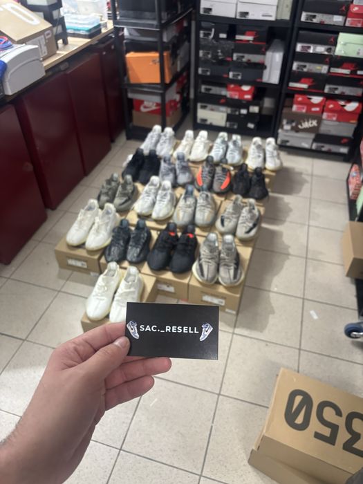 Yeezy 350 cu box