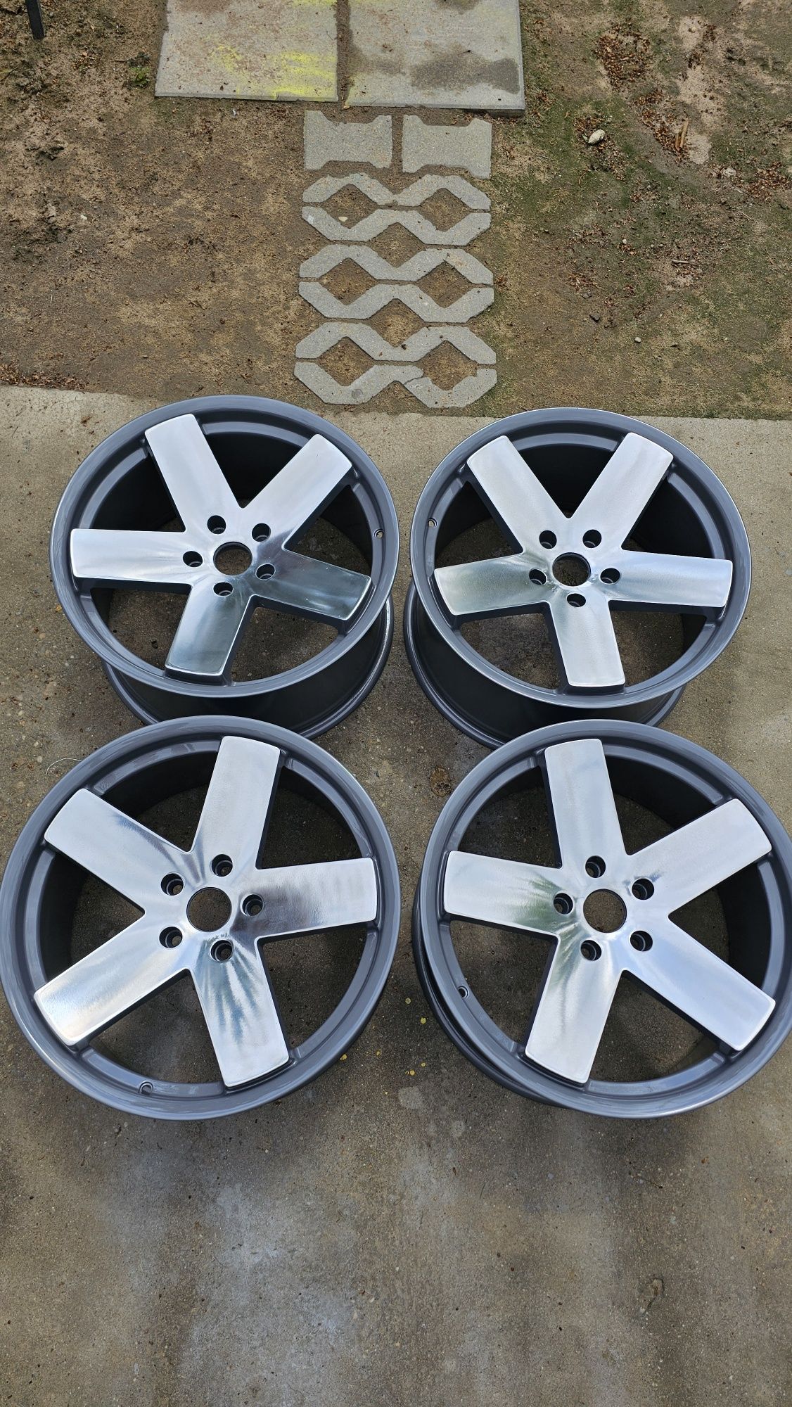 Vand set jante Arceo EVO r19 5x120