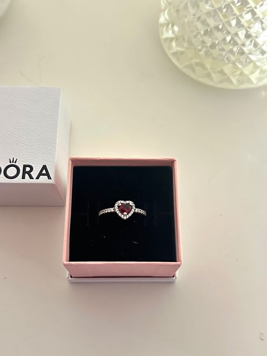 Inel Pandora red heart inel cu inimă roșie