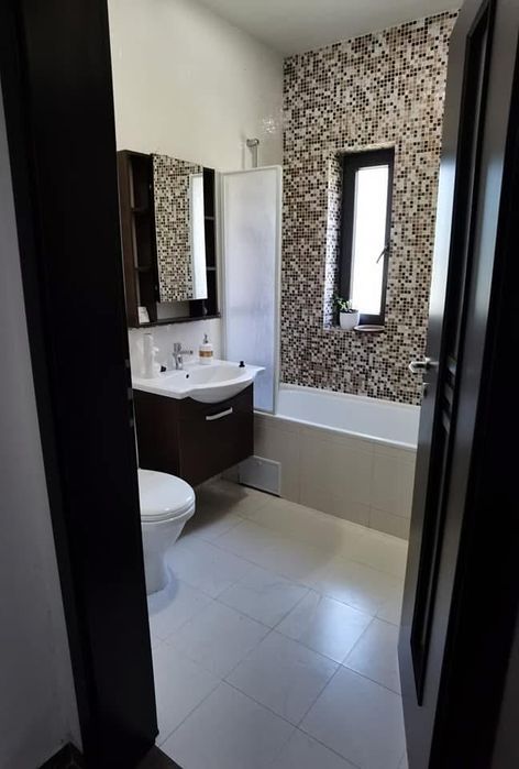 Apartament de inchiriat cu 2 camere la parter