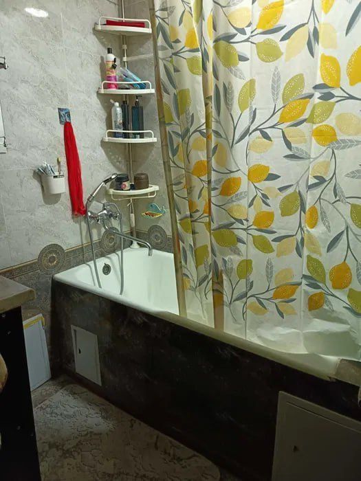 3/3/5. Сергели 4. Квартира 78 м², бал. 2х6. Не торец! Метро - 1 км.