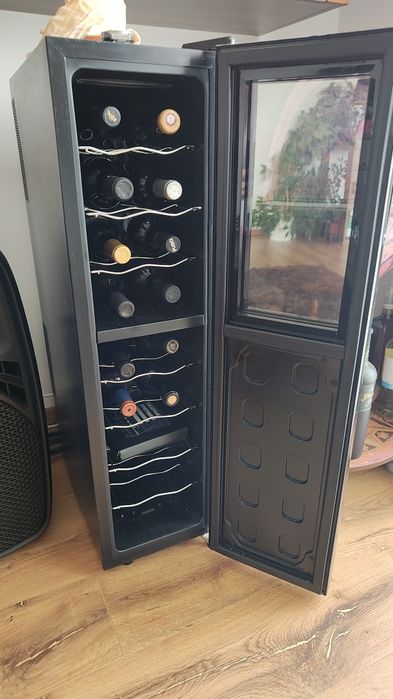 Hyundai cooler de vin