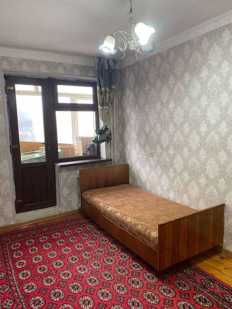 Продается своя 3х комнатная квартира на 2 этаже в Яккасарайском районе