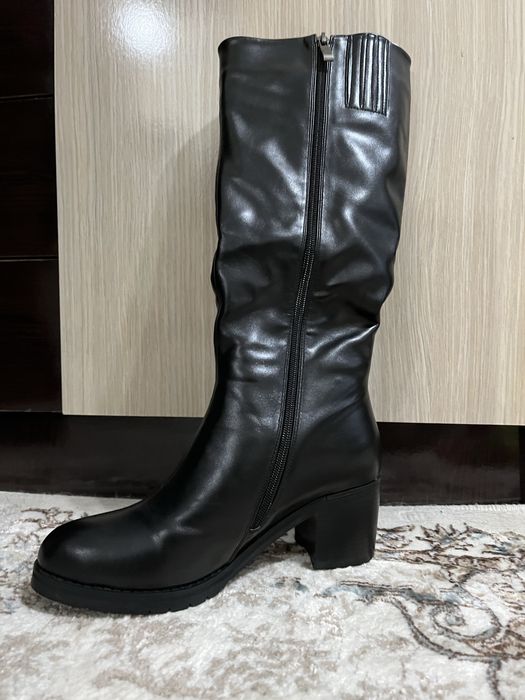 Продаются сапоги!