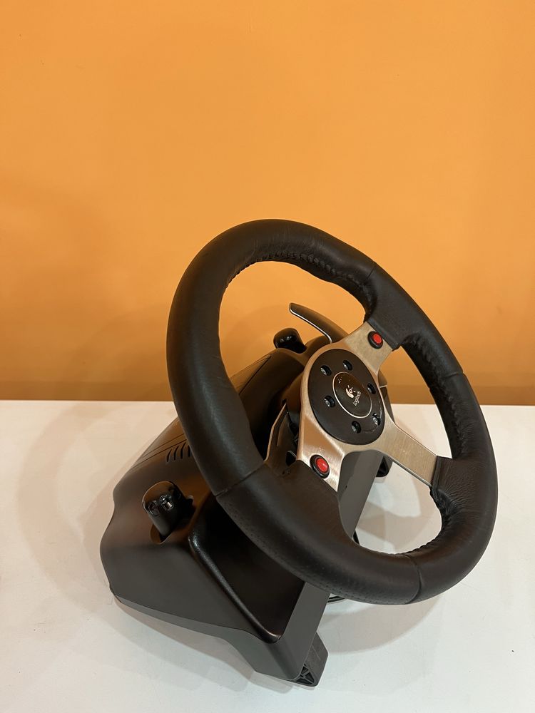 Перфектен logitech g25