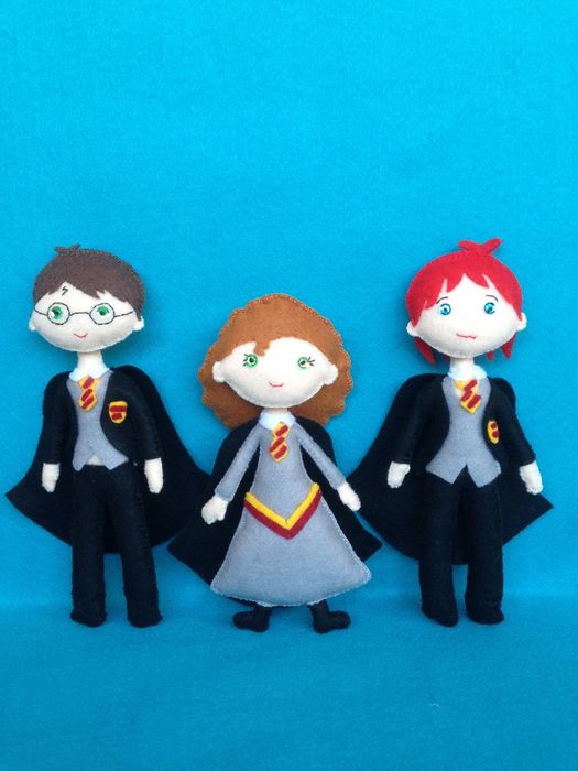 Papusa Harry Potter handmade din fetru. Figurina Hermione si Weasley.