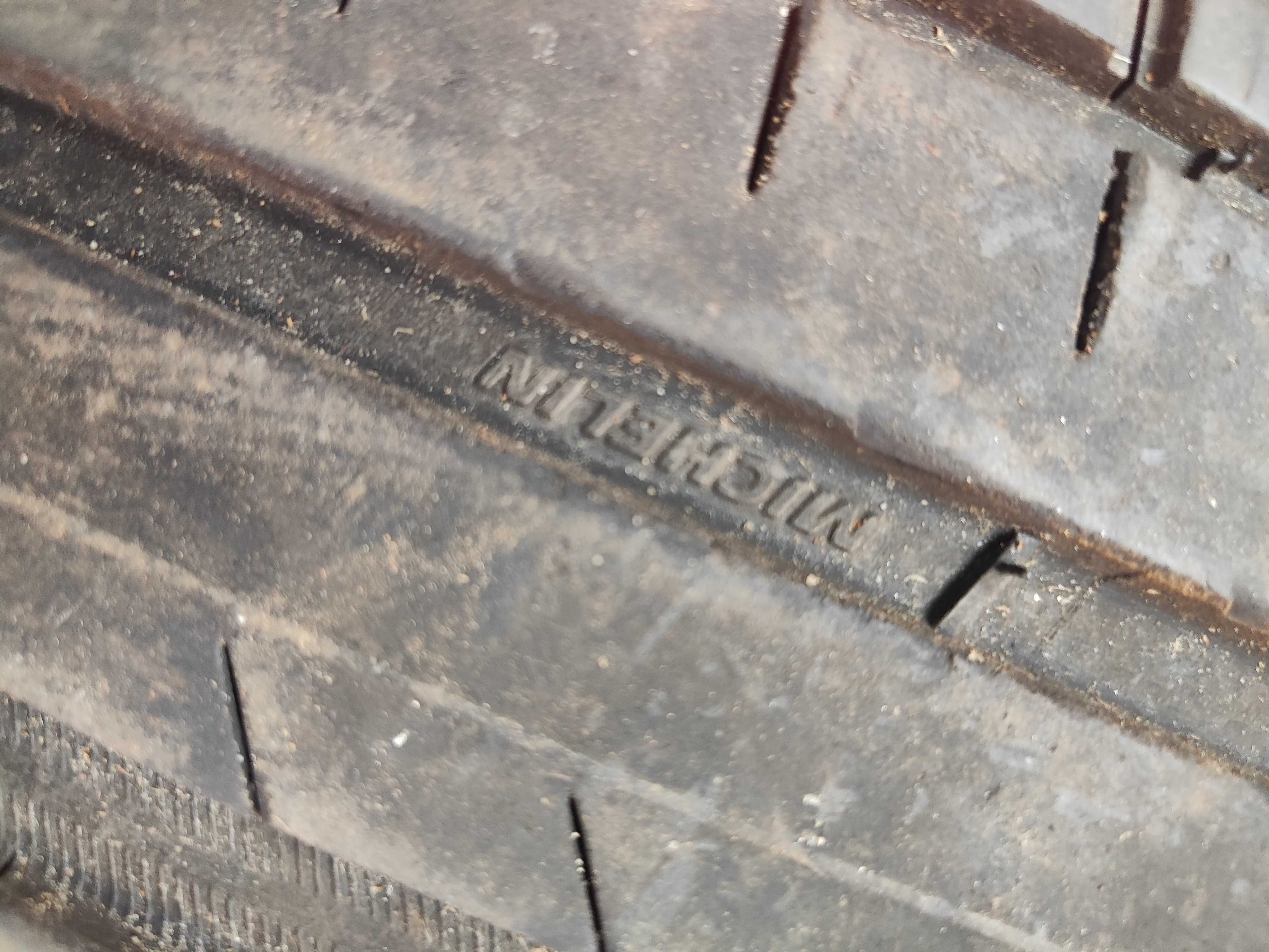 4бр.летни гуми 255/40/20 Michelin