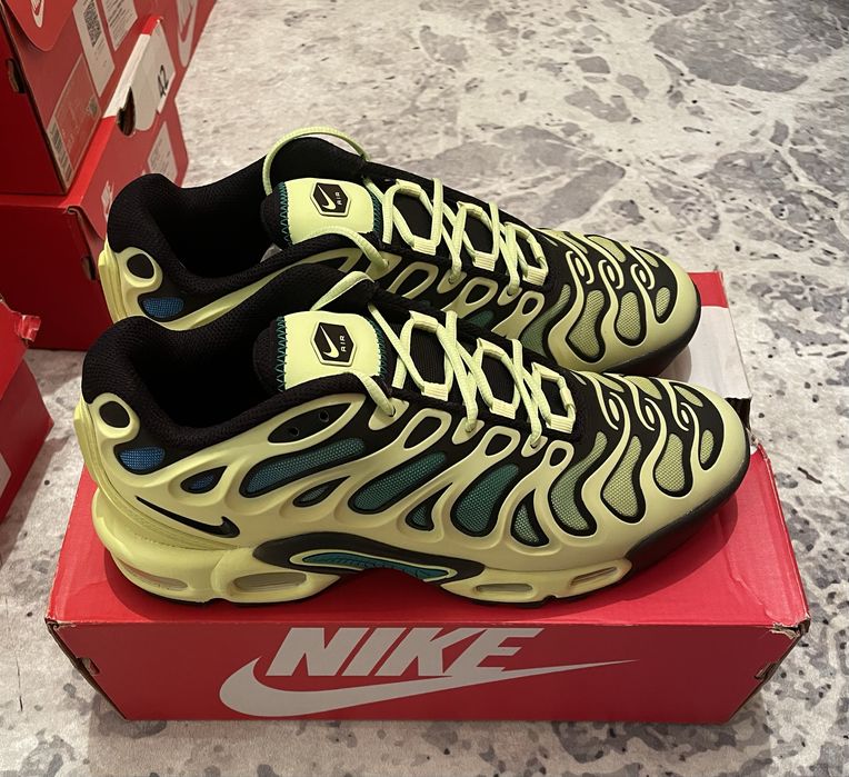 Nike Air Max Plus Drift
