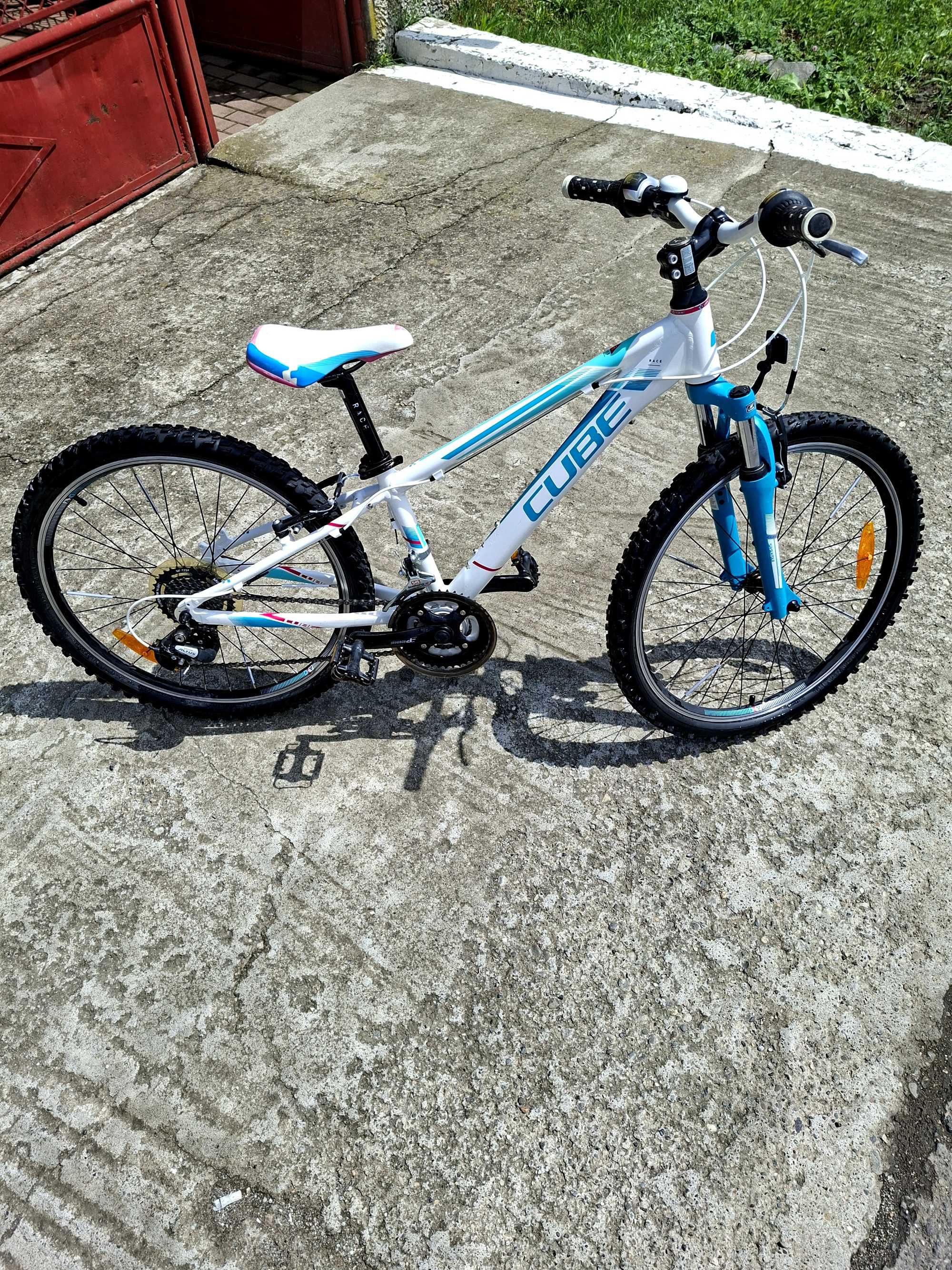 Bicicleta Cube 24