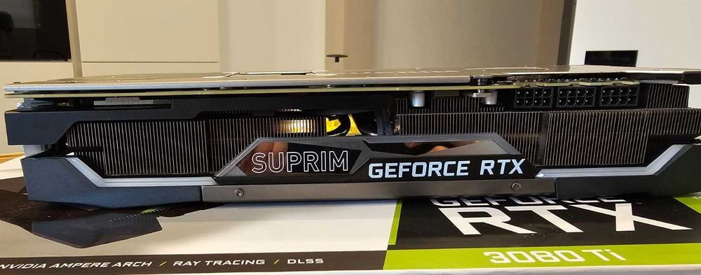 MSI GeForce RTX 3080 Ti SUPRIM X 12GB – stare impecabilă