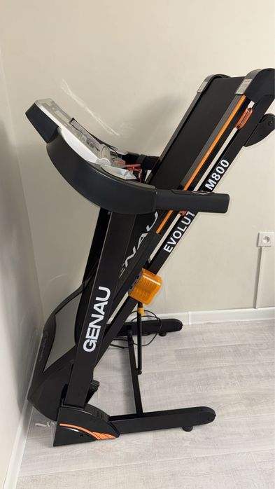 Срочно продам беговую дорожку, торг!