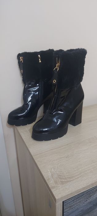 Сапожки(полусапожки)зимние38-39)