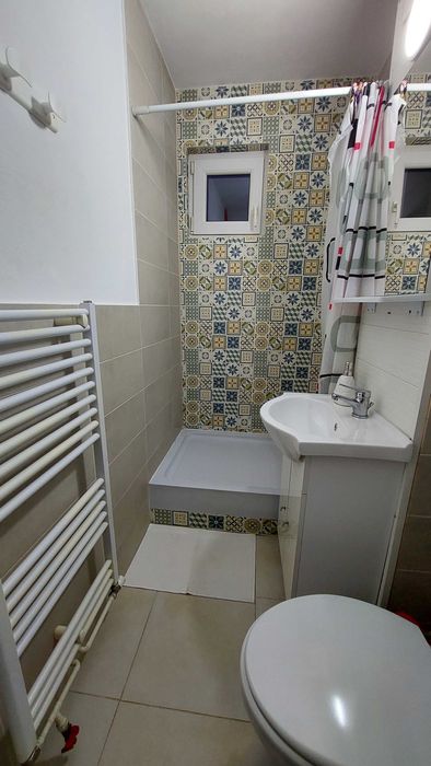 Inchiriez apartament 3 camere de Vlaicu-Lebăda