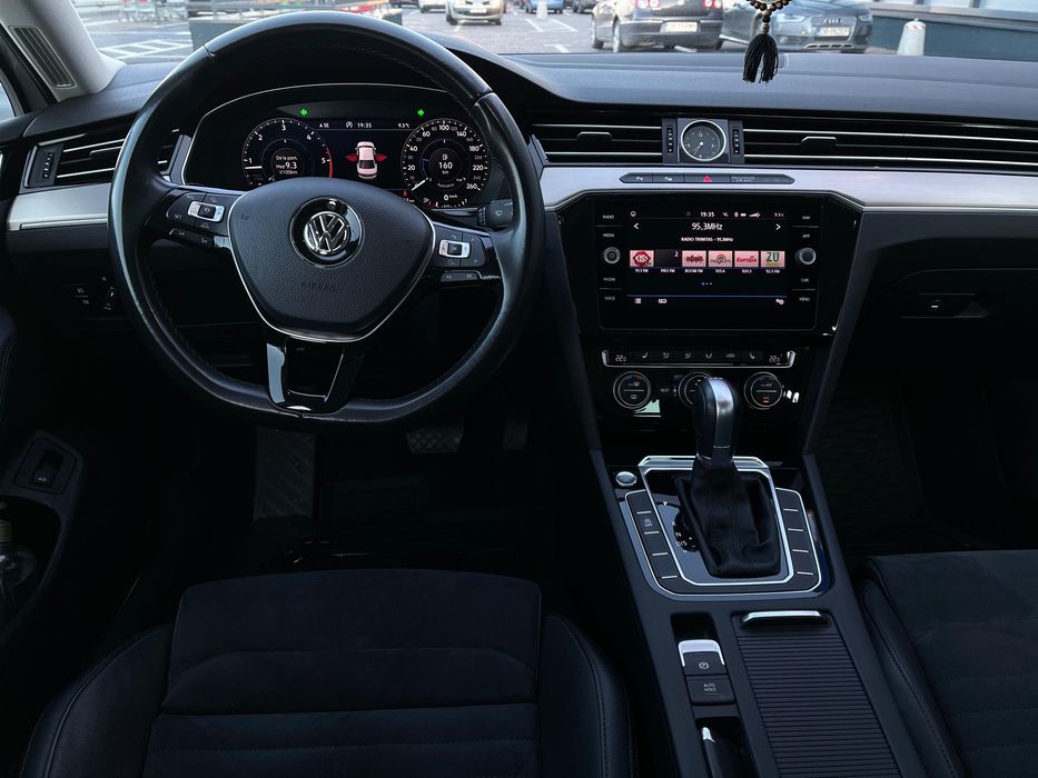 VW passat 2.0 tdi 150 cp DSG  highline proprietar