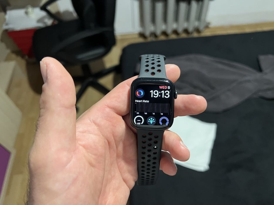 Apple Watch Seria 7 Nike edition.