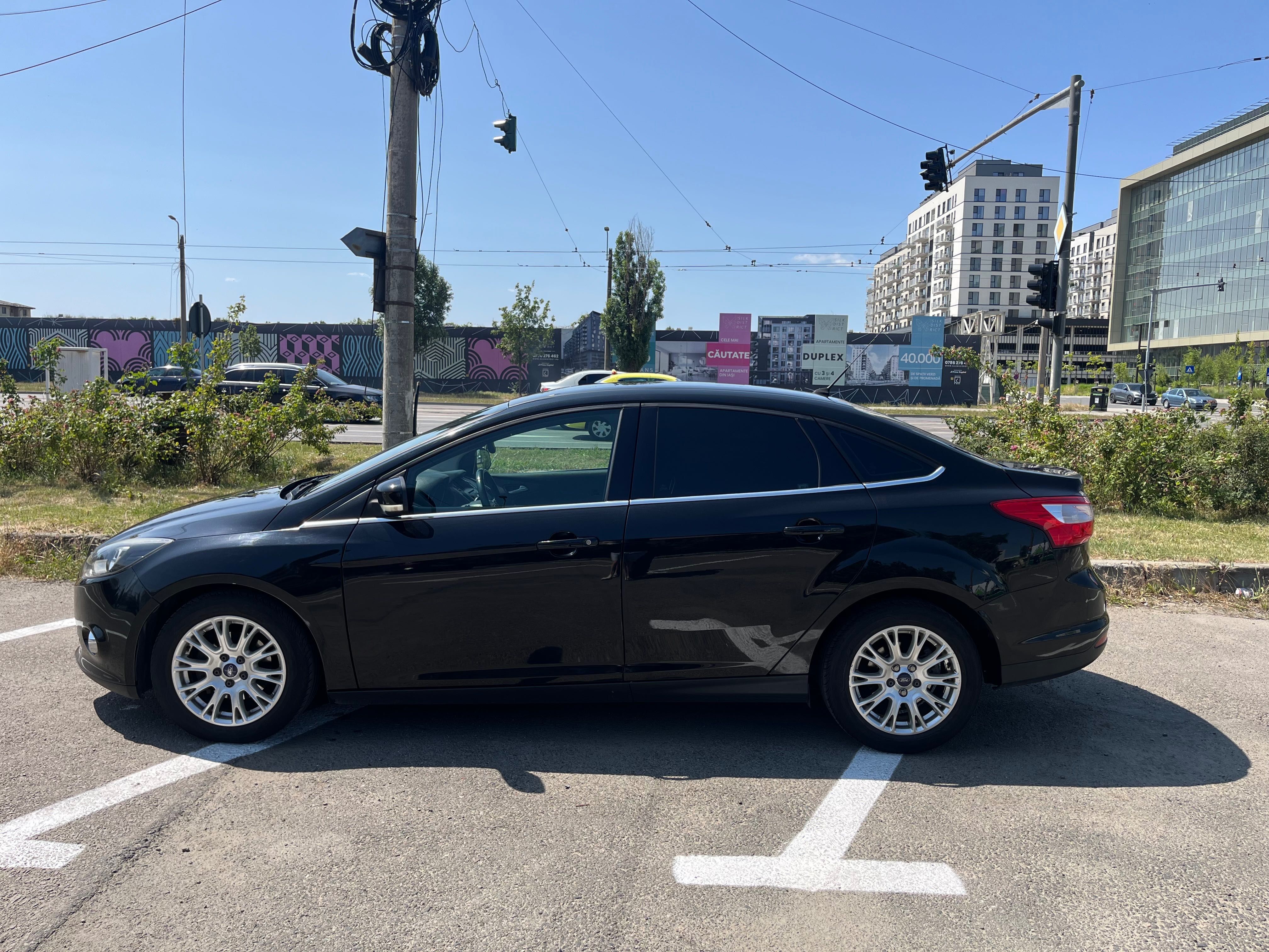 Ford Focus 3 Sedan 1.6 TDCi 95CP - 2011 - Negru